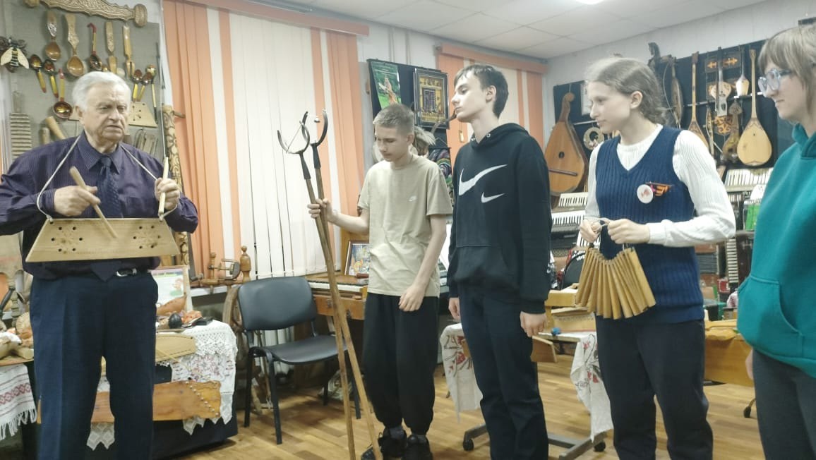 Музей музыкальных инструментов: увлекательное путешествие в мир звуков.